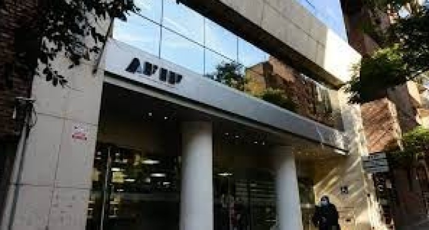  La AFIP intimó a 1.800 contribuyentes que no declararon sus cuentas en el exterior 