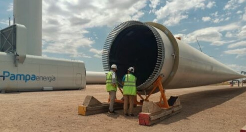  Avanza la instalación de nuevos aerogeneradores en el parque eolico Pampa Energia