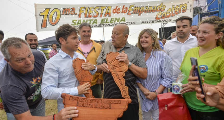  Kicillof participó de la 10° Fiesta de la Empanada Costera en Santa Elena