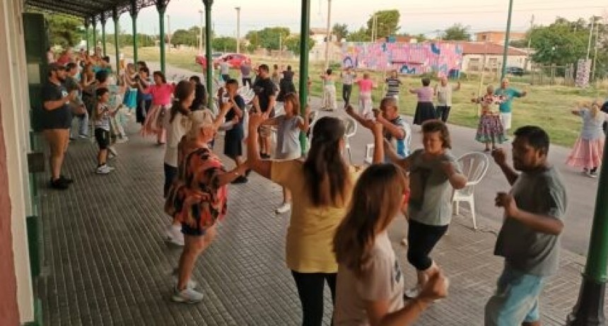 Con una enorme convocatoria comenzó el Taller Municipal de Folklore de verano