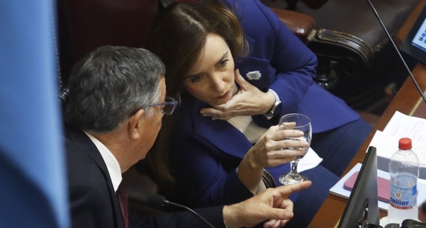 Versiones de un contacto en Cumelén de Villarruel con Macri agravan la interna con Milei