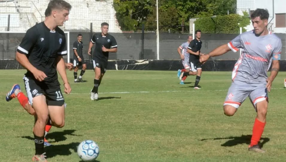 Regional Amateur: Liniers empató en la ida de los cuartos de final
