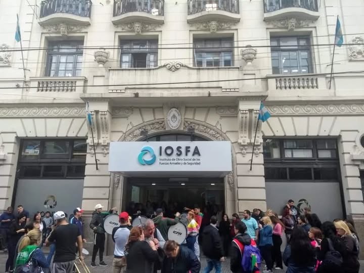 La destrucción del IOSFA: déficit, mala gestión y una salida que genera más dudas que soluciones