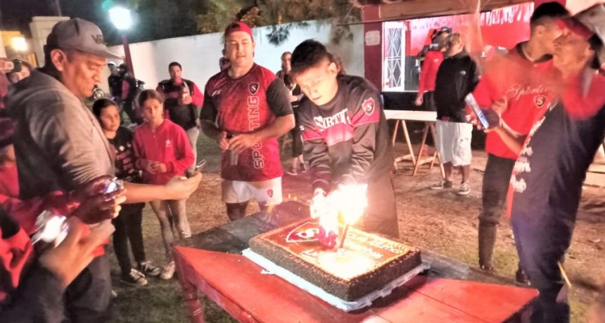 La familia Sporting festejo los 98 años del Club