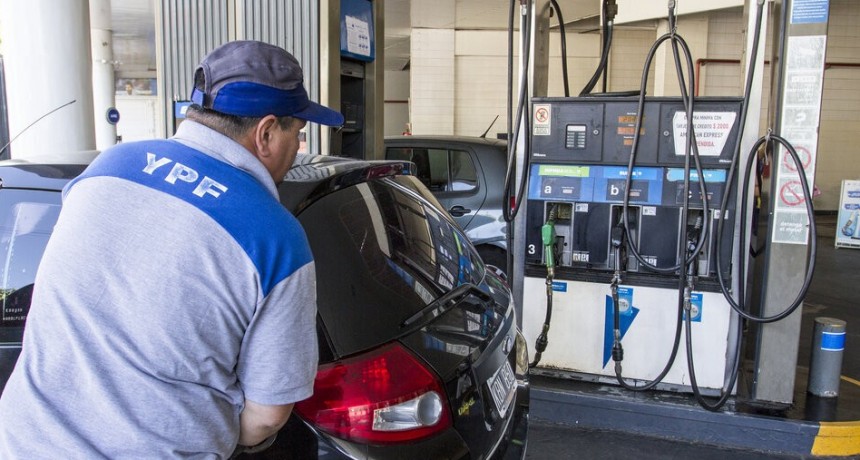 A cuánto se iría la nafta con el nuevo aumento por el descongelamiento del impuesto a los combustibles