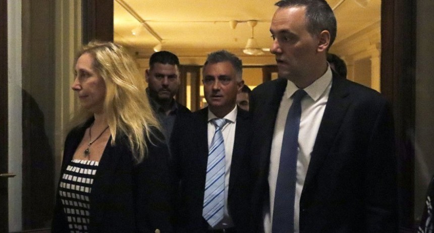 Escándalo: La cuenta oficial de Presidencia publicó una lista de 