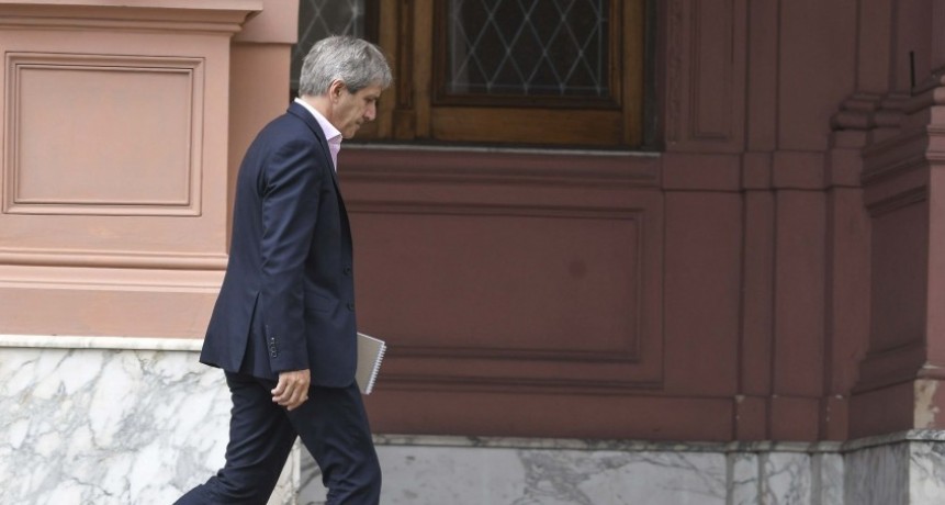 Los seis ejes del feroz plan de ajuste de Caputo para llegar al déficit cero sin la Ley Ómnibus