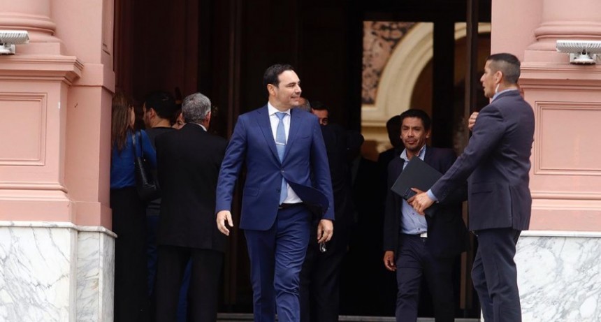 Milei le giró un ATN de 1000 millones al correntino Valdés, que pagó la transmisión televisiva del carnaval de Corrientes