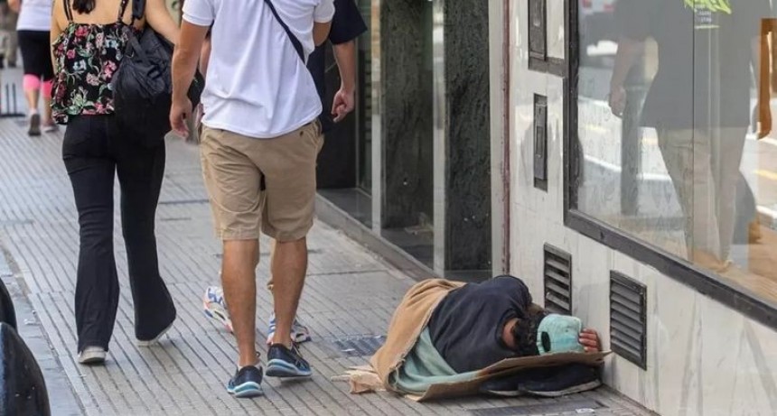 La UCA advierte que la pobreza alcanzará el 60% en marzo y alerta sobre un posible «estallido social»