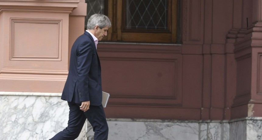 Ningún funcionario del gobierno quiere firmar la quita de fondos a las provincias