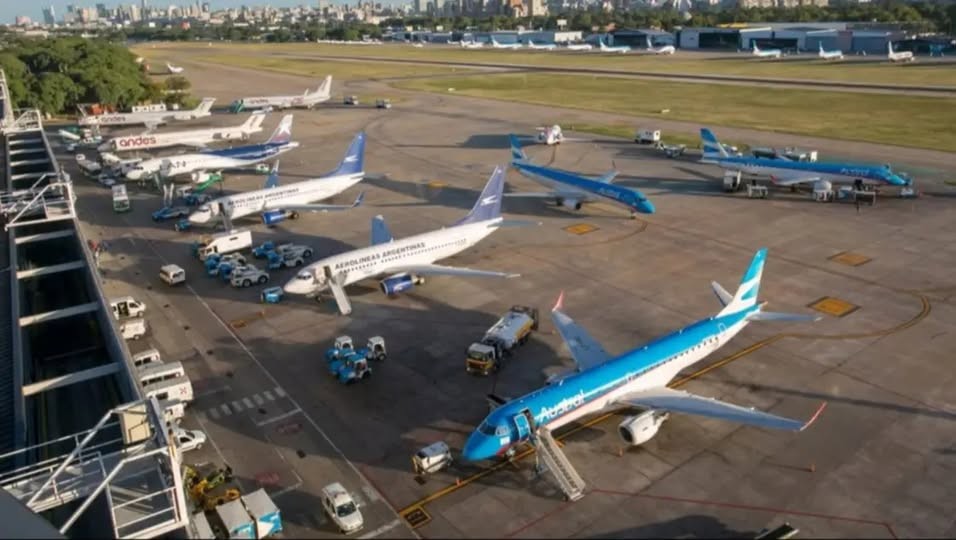 Cese total de actividades en aeropuertos para el próximo lunes