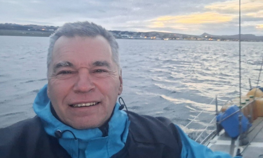 Nilo Navas llegó a Malvinas en su velero: 