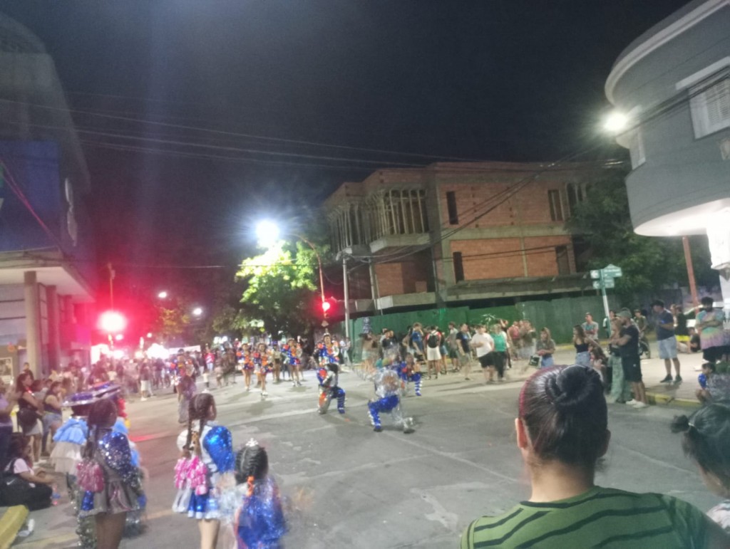 La Rivadavia volvió a latir al ritmo del carnaval