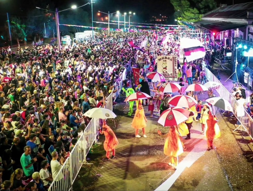 Pehuen Co celebra el carnaval con una nueva edición de los Corsos