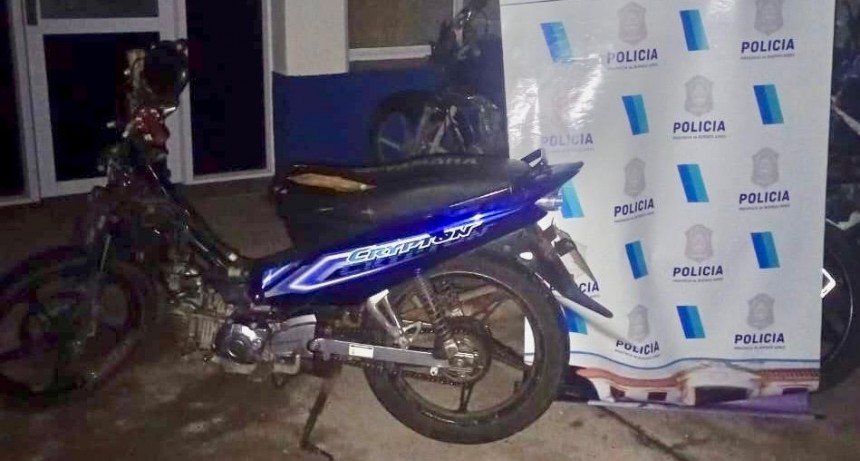 Accidente entre moto y colectivo dej&oacute; dos personas lesionadas leves