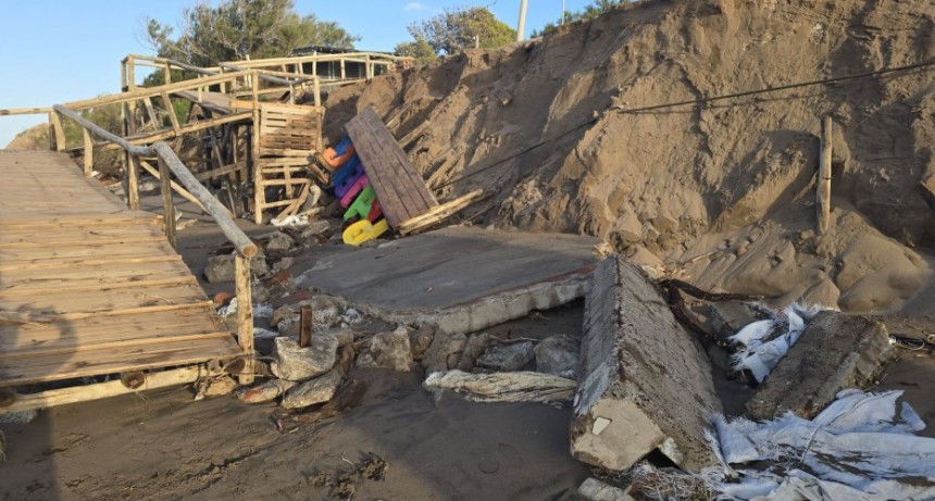 Sudestada con impacto en el estuario: el agua avanzó sobre calles de White y Cerri