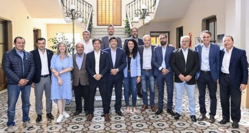 Cumbre de Intendentes de la 6ª sección electoral con el gobernador Kicillof