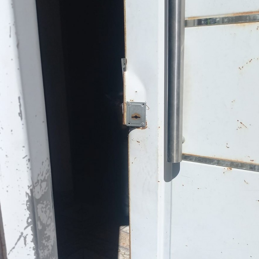 LLego a su casa y descubre que le robaron