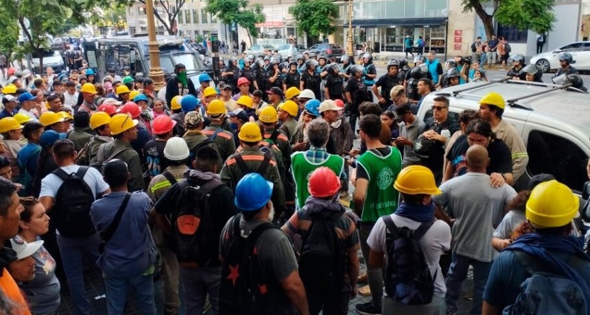Fuerte golpe a la Economía Popular: el Gobierno anunció la suspensión de 11 mil cooperativas