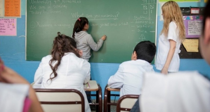 Milei borró el Fondo de Incentivo Docente a través del DNU 280/2024.