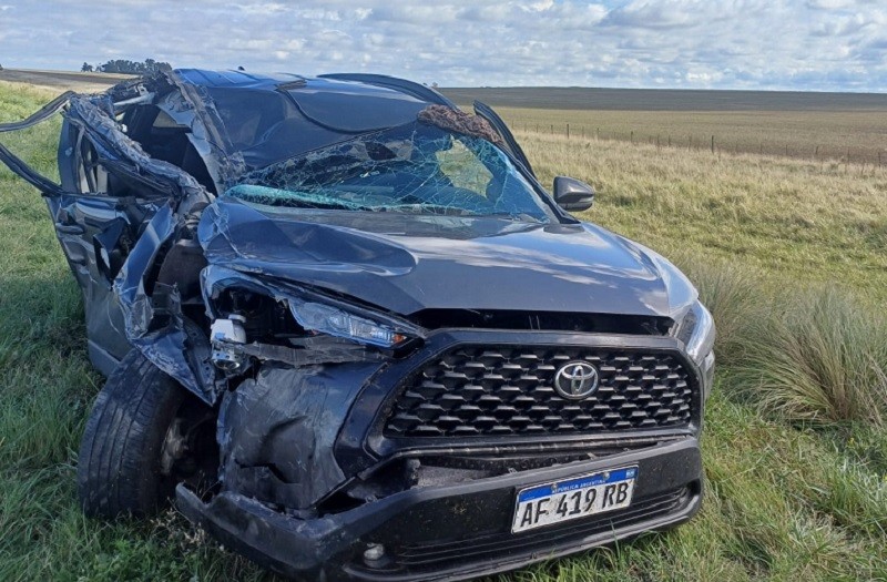 Accidente en la Ruta 33: Un auto chocó la parte trasera de un camión que salió de Bahía Blanca