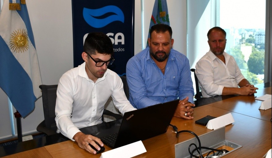 ABSA anunció una inversión de $13.000 millones para La Plata y la región de Bahía Blanca-Cnel. Rosales