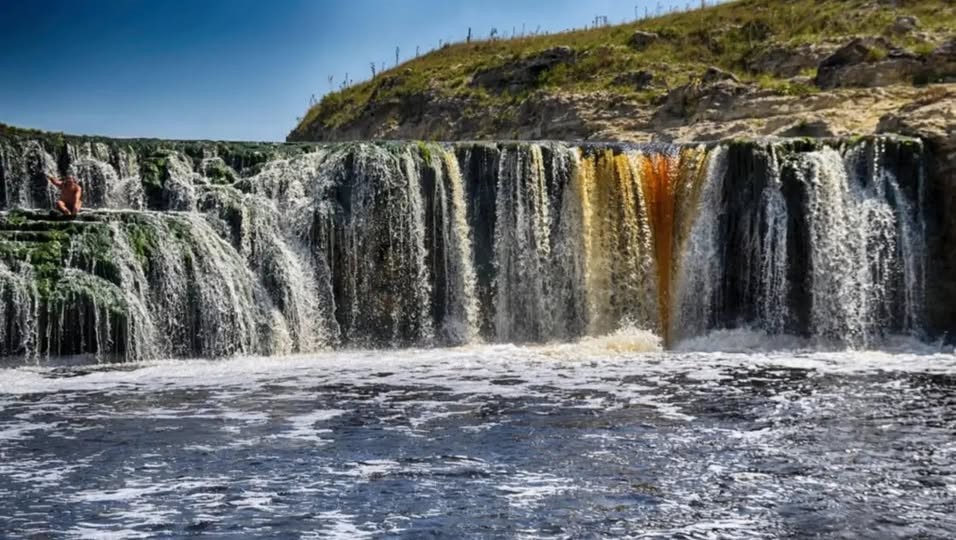 Hallan sin vida a un hombre que cayó en la cascada Cifuentes