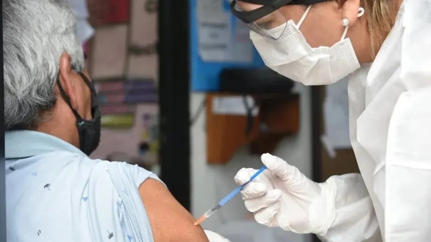 Alta demanda en la campa&ntilde;a de vacunaci&oacute;n antigripal: se agotaron moment&aacute;neamente las dosis