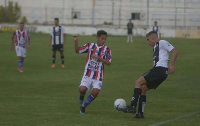 Rosario Puerto Belgrano convoca a arqueros para sus divisiones formativas