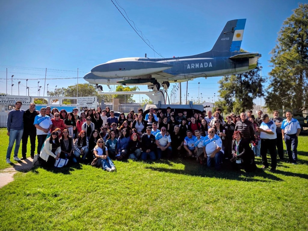 &ldquo;Malvinizar&rdquo;: memoria viva y compromiso joven en Coronel Rosales