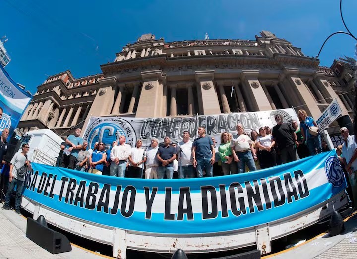 Rev&eacute;s para el Gobierno: la Justicia fren&oacute; la aplicaci&oacute;n de 82 art&iacute;culos de la ley de reforma laboral