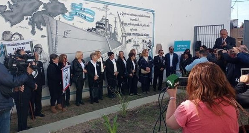 Mural en homenaje a los veteranos y caídos en Malvinas