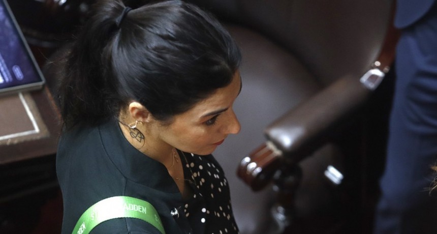 Internaron a Marcela Pagano, que entró en crisis después de un llamado 