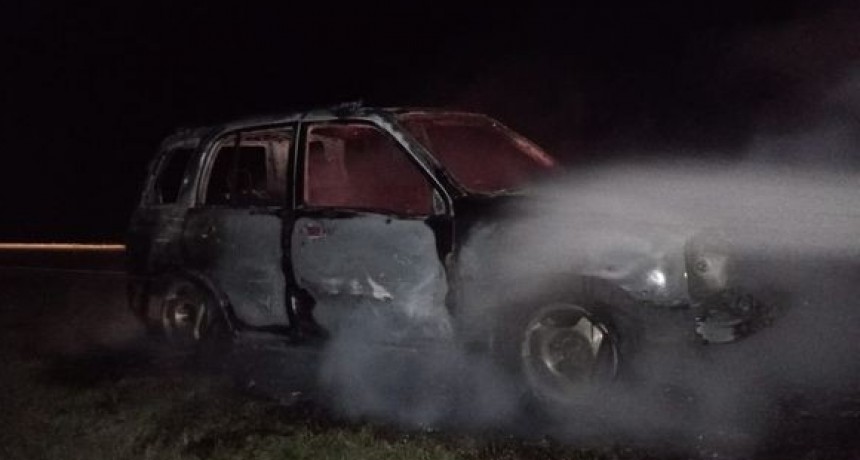 Se incendio vehículo en la Ruta 3