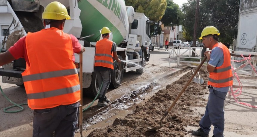 Reinician trabajos de reparación en obras de recambio de cañeria