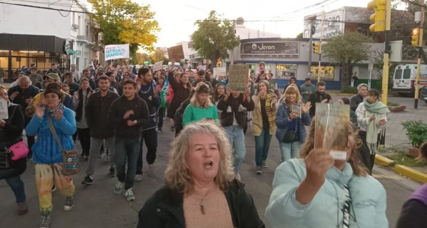 Importante manifestación en la UPSO Rosales en contra de las políticas del gobierno.
