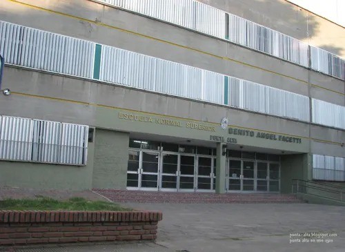 EES N&deg;5 reorganiza la jornada escolar y suspende recreos ante amenazas difundidas en redes