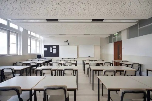 Escuelas de Coronel Rosales restringen el ingreso con mochilas por medidas preventivas