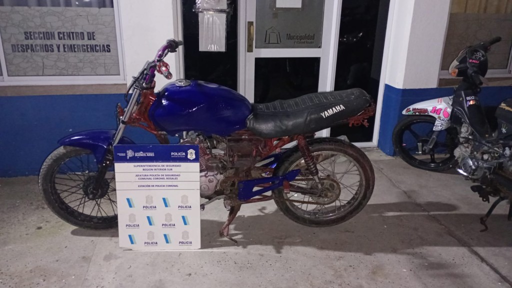 Dos aprehendidos tras persecuci&oacute;n en Punta Alta: circulaban en moto sin patente y con numeraci&oacute;n adulterada