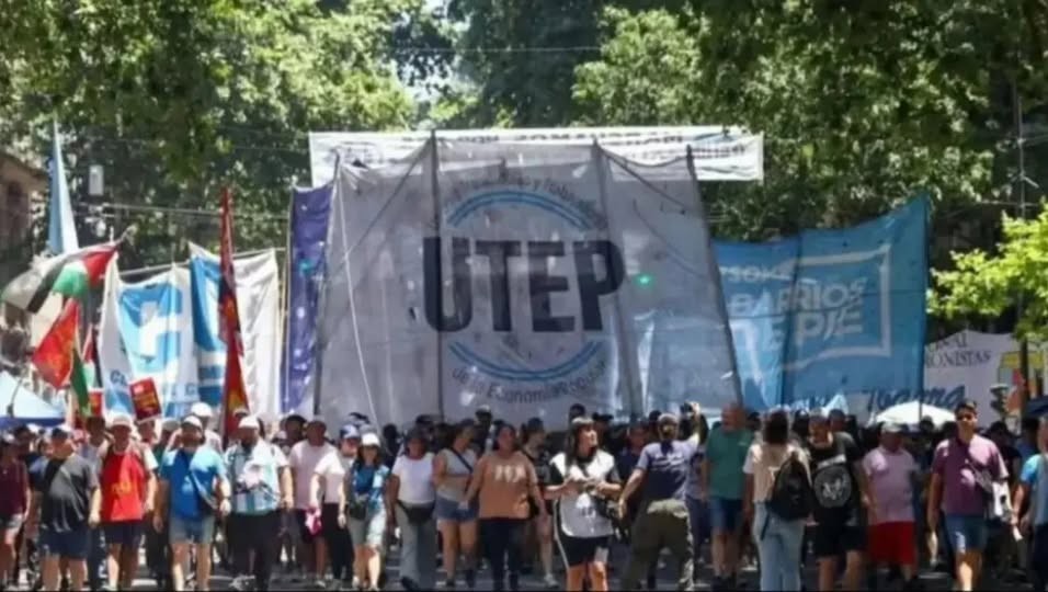 Olla popular en Bah&iacute;a Blanca por el pago del programa &ldquo;Volver al Trabajo&rdquo;