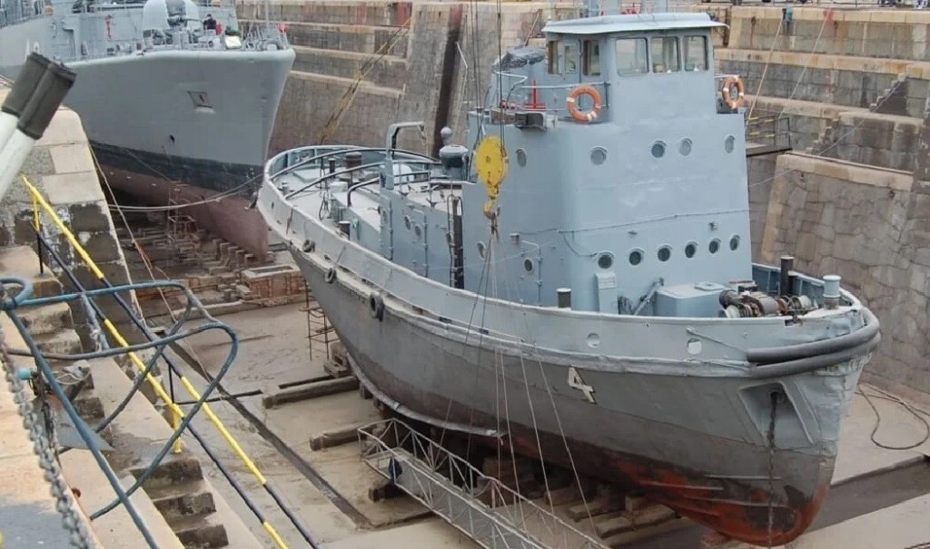 Se hundi&oacute; el remolcador ARA Mataco en Puerto Belgrano durante el temporal