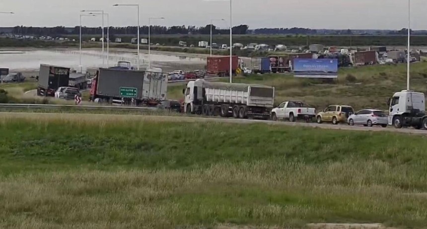 Trabajos no anunciados en la Ruta 3 provocaron demoras de hasta tres horas