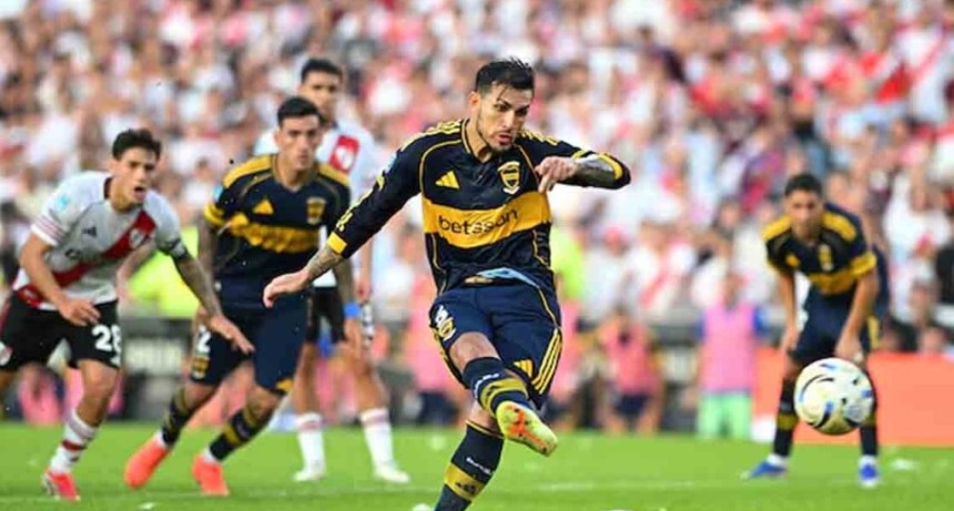 Con gol de Paredes de penal, Boca le gan&oacute; a River en el Monumental