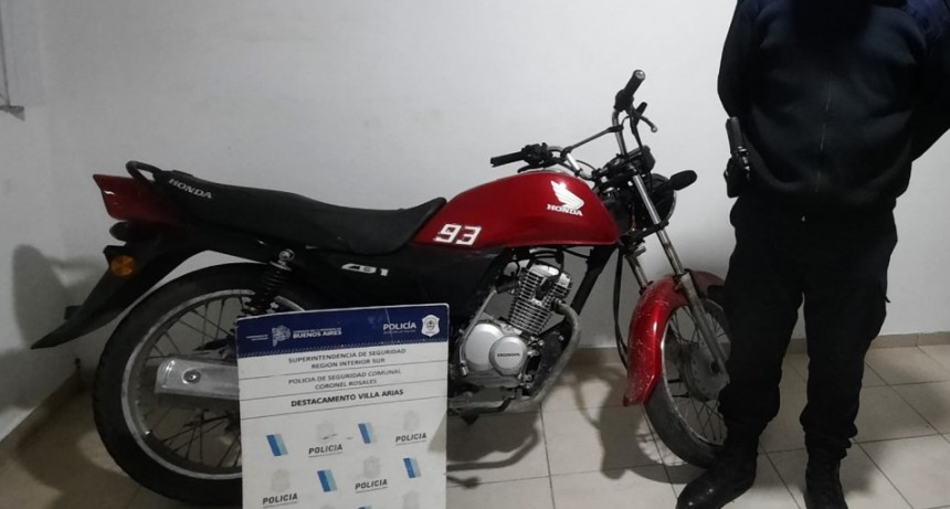 DETENIDO POR ROBO DE UNA MOTO/DAÑO, ATENTADO Y  RESISTENCIA A LA AUTORIDAD