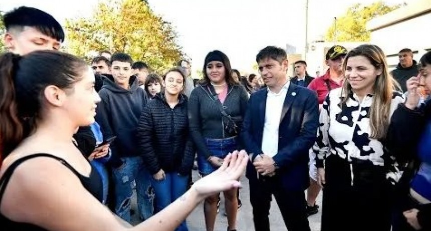 Kicillof y Secco encabezaron el acto por el 223° aniversario de Ensenada