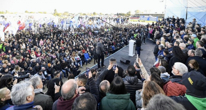 Kicillof: “El único pacto que tiene la provincia de Buenos Aires es con su pueblo”