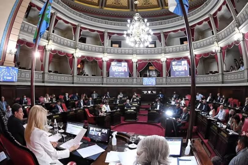 Amplían por ley los tiempos para el cierre de listas de candidatos en la provincia de Buenos Aires
