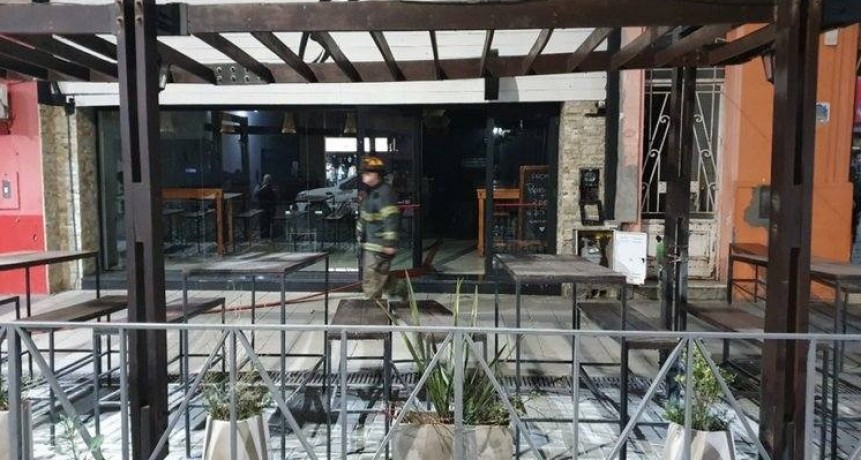 Incendio en un local gastronómico del centro de Punta Alta