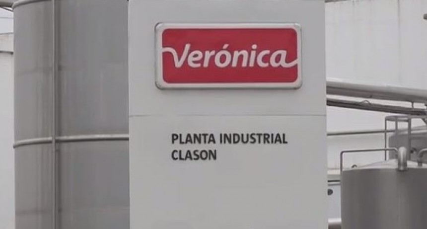 Trabajadores de la láctea Verónica realizan “retención de crédito laboral” mientras la empresa se esfuerza por regularizar su situación financiera