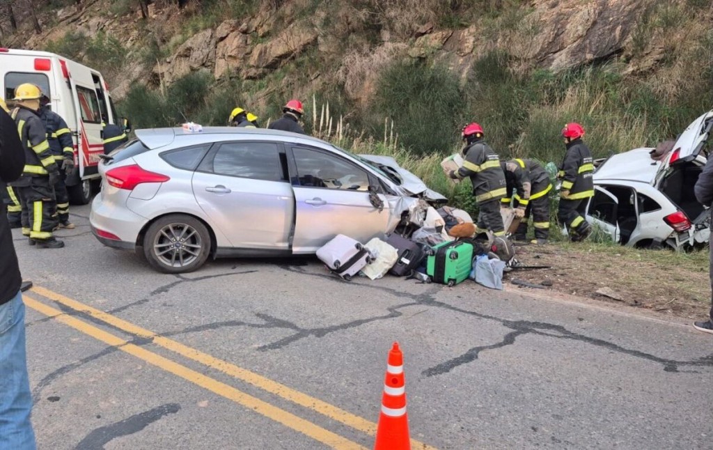 Tragedia en Abra de la Ventana: cuatro j&oacute;venes murieron en un choque frontal